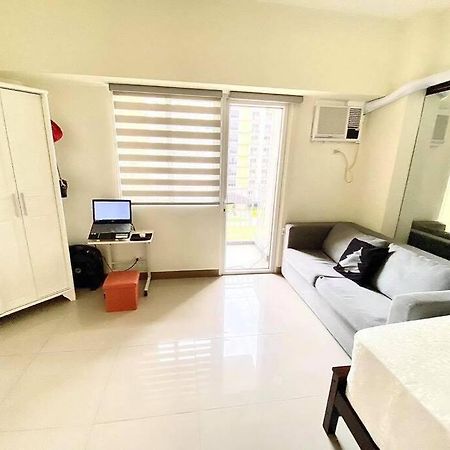 Field Residences Paranaque City Exterior photo